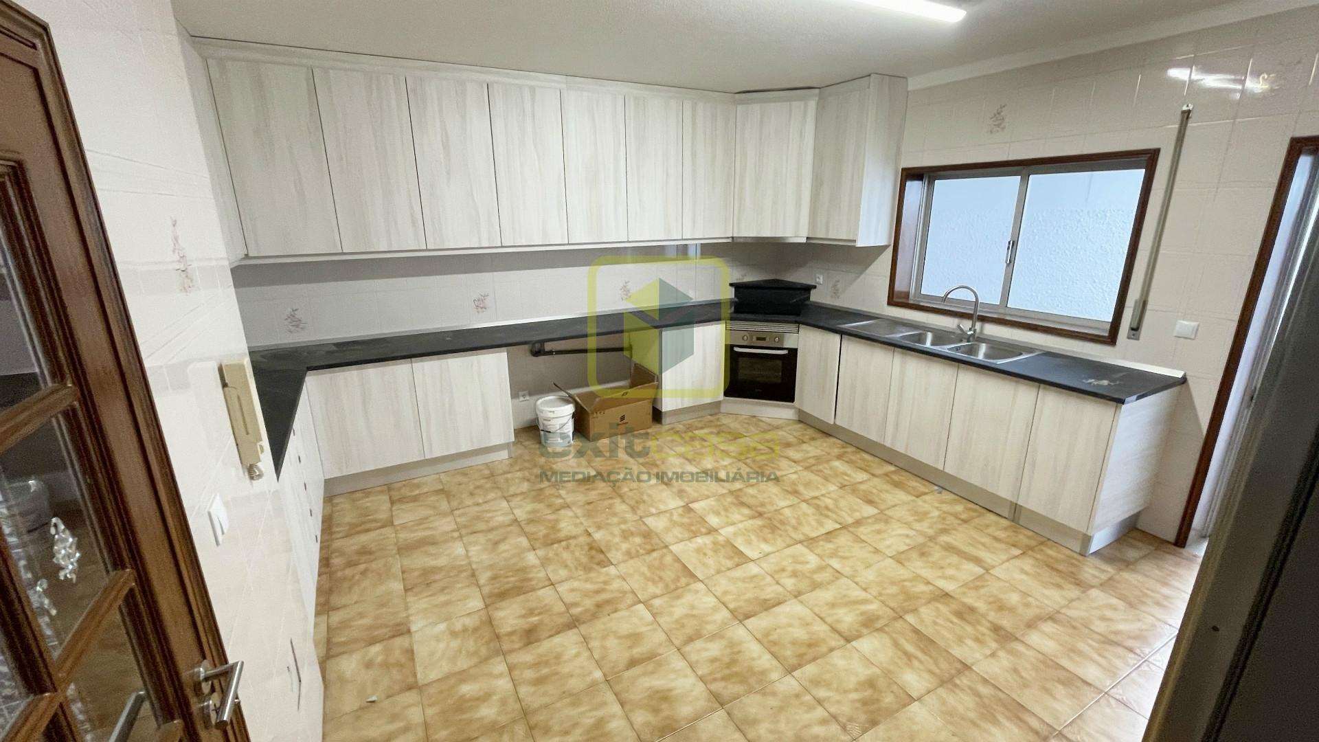Apartamento T3 para Arrendamento