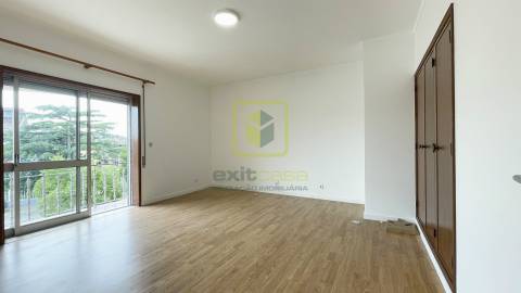 Apartamento T3 para Arrendamento