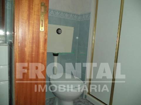 Loja com Garagem à Venda | São Romão do Coronado, Trofa