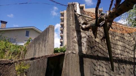 Excelente casa térrea e terreno