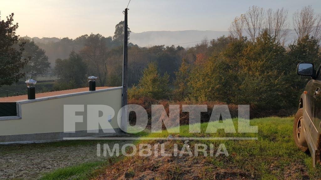 Terreno com 4.210 m² e 80m de Frente de Rio | Covas, Vila Nova de Cerveira