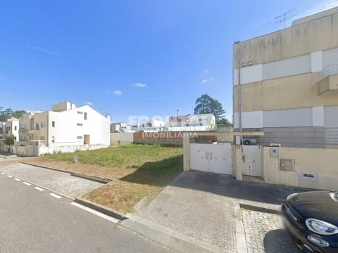 Lotes de Terreno no Castêlo da Maia