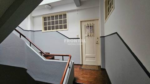 Apartamento T4+1 na Rua Santa Catarina