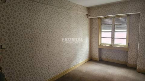 Apartamento T4+1 na Rua Santa Catarina