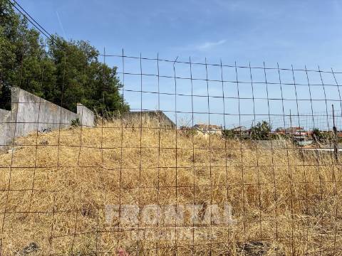 Conjunto de 3 Lotes para Construção | Excelente Oportunidade de Investimento