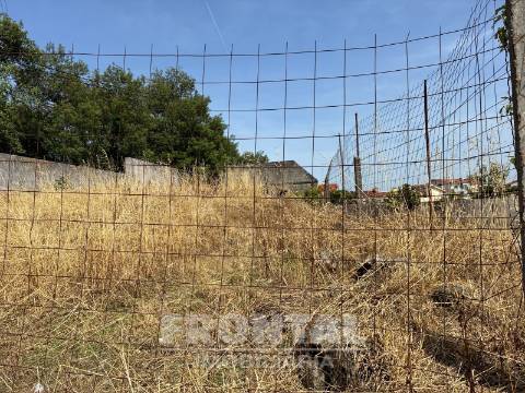 Conjunto de 3 Lotes para Construção | Excelente Oportunidade de Investimento