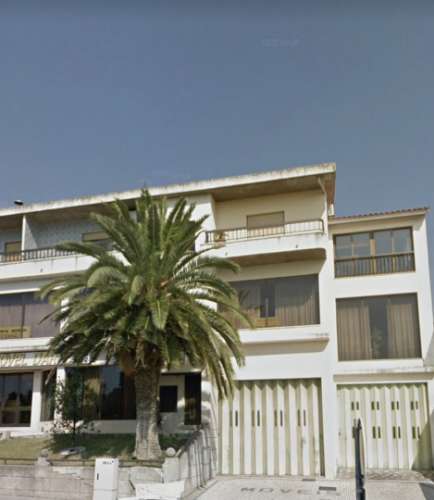 Loja comercial com 1200 m2 no centro de Vila Flor