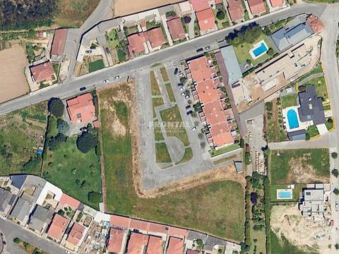 Terreno no Castêlo da Maia