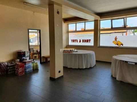 Loja para Venda - 270 m2 | Vila Nova Da Telha, Maia