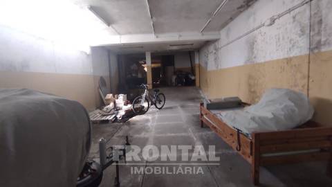 Armazém - 260m2| Carvalhido, Centro Do Porto