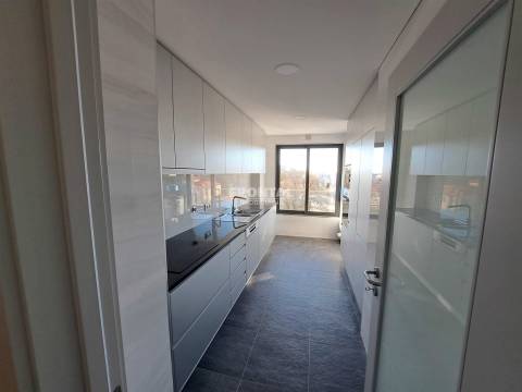 Apartamento T2 Novo na Boavista