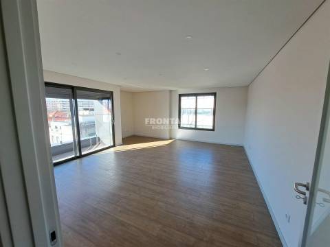 Apartamento T3 Novo na Boavista