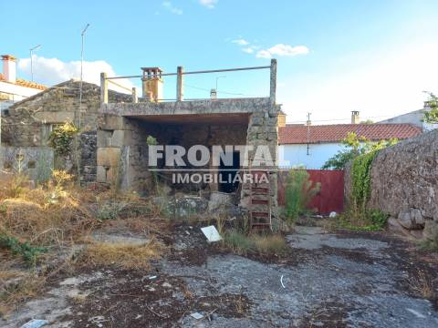 Moradia Devoluta T3 Venda em Samões,Vila Flor