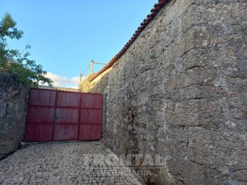 Moradia Devoluta T3 Venda em Samões,Vila Flor