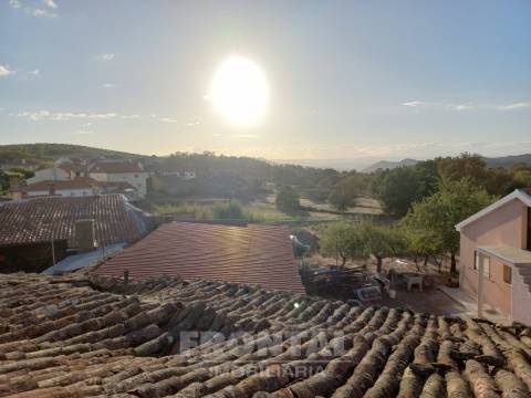 Moradia Devoluta T3 Venda em Samões,Vila Flor