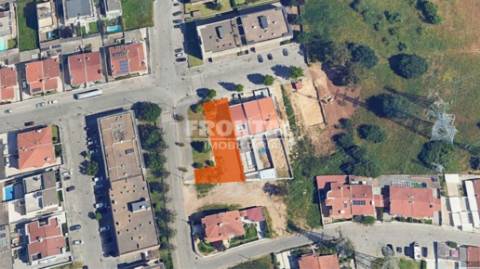 Lote para Moradia nos Maninhos