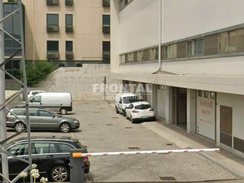 Armazém para Arrendamento na Maia