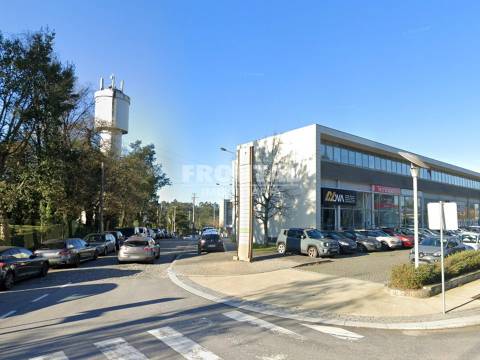 Armazém para Arrendamento na Maia