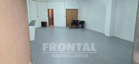 Armazém para Arrendamento na Maia