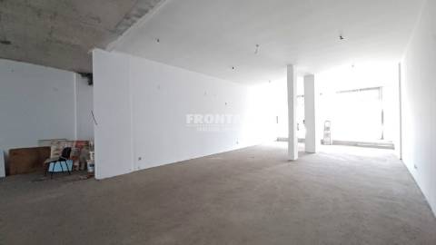 Loja / Restaurante ao Centro da Maia 306m2