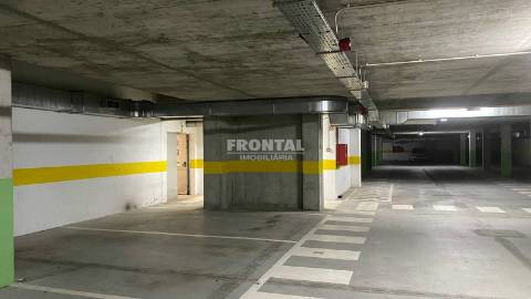 Lugar de Garagem para Arrendamento