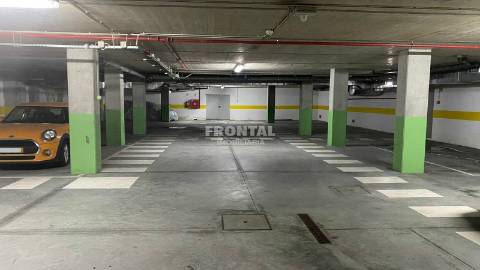 Lugar de Garagem para Arrendamento