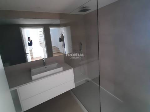 Amplo apartamento T1+1 Remodelado - Arrendamento | Francos, Ramalde, Porto