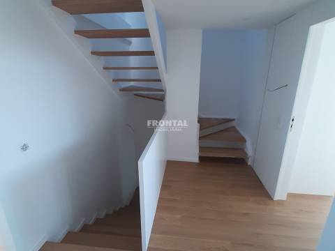 Amplo apartamento T1+1 Remodelado - Arrendamento | Francos, Ramalde, Porto