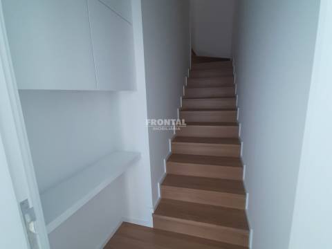 Amplo apartamento T1+1 Remodelado - Arrendamento | Francos, Ramalde, Porto