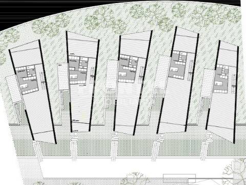 Terreno para 17 Moradias ao Rio Douro