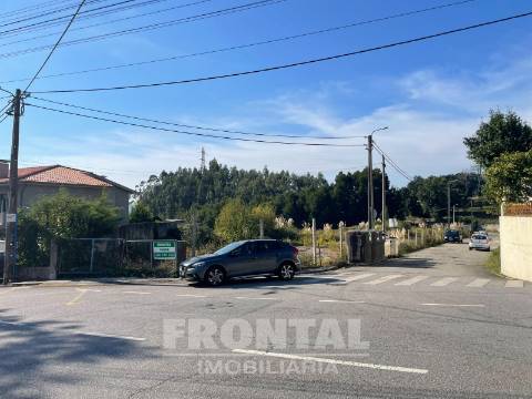 Terreno para 17 Moradias ao Rio Douro