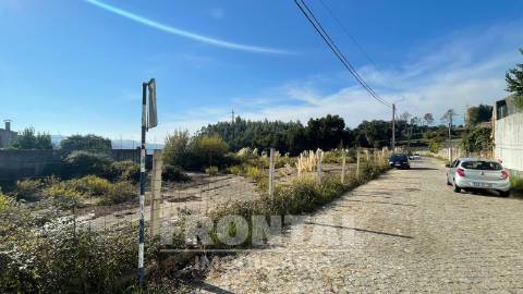 Terreno para 17 Moradias ao Rio Douro