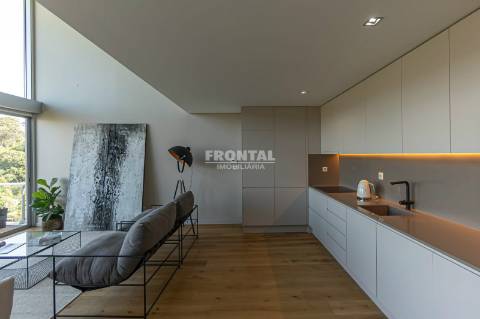 Apartamento T0 com Vistas Fantásticas