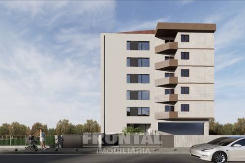 Apartamento T2+1 com Sótão + Garagem | Arca D’Água, Paranhos, Porto