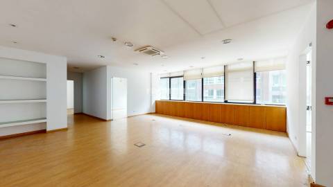 Loja junto à Praça da Batalha