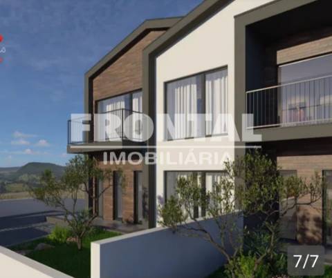 Moradia Geminada T4 Venda em Mirandela,Mirandela