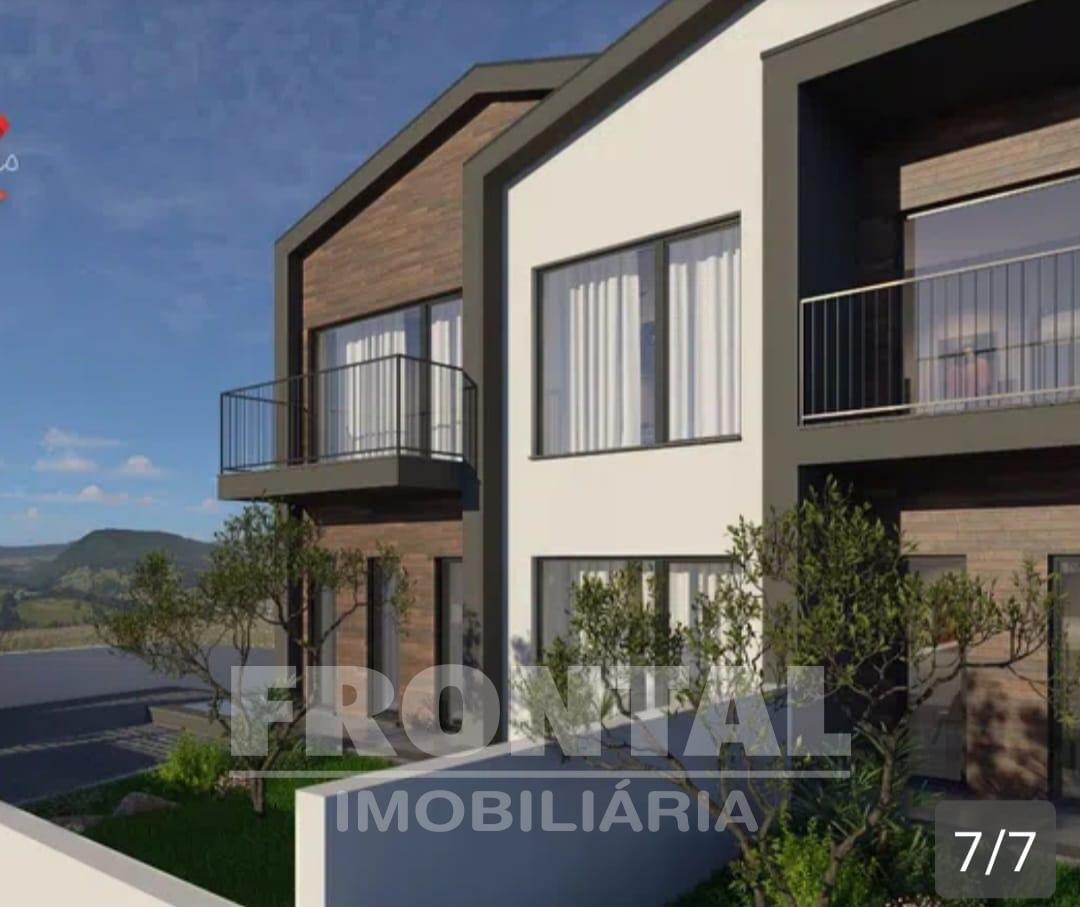 Moradia T4 Geminada - 300 m2 | Centro De Mirandela, Bragança