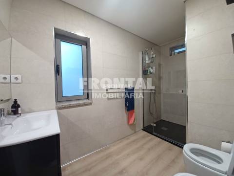 Moradia T3 c/ Piscina em Monte dos Burgos