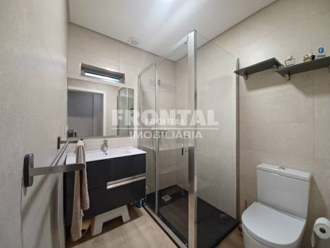 Moradia T3 c/ Piscina em Monte dos Burgos