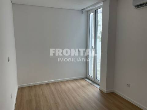 T2 com Terraço + Loja – Oportunidade 2 em 1