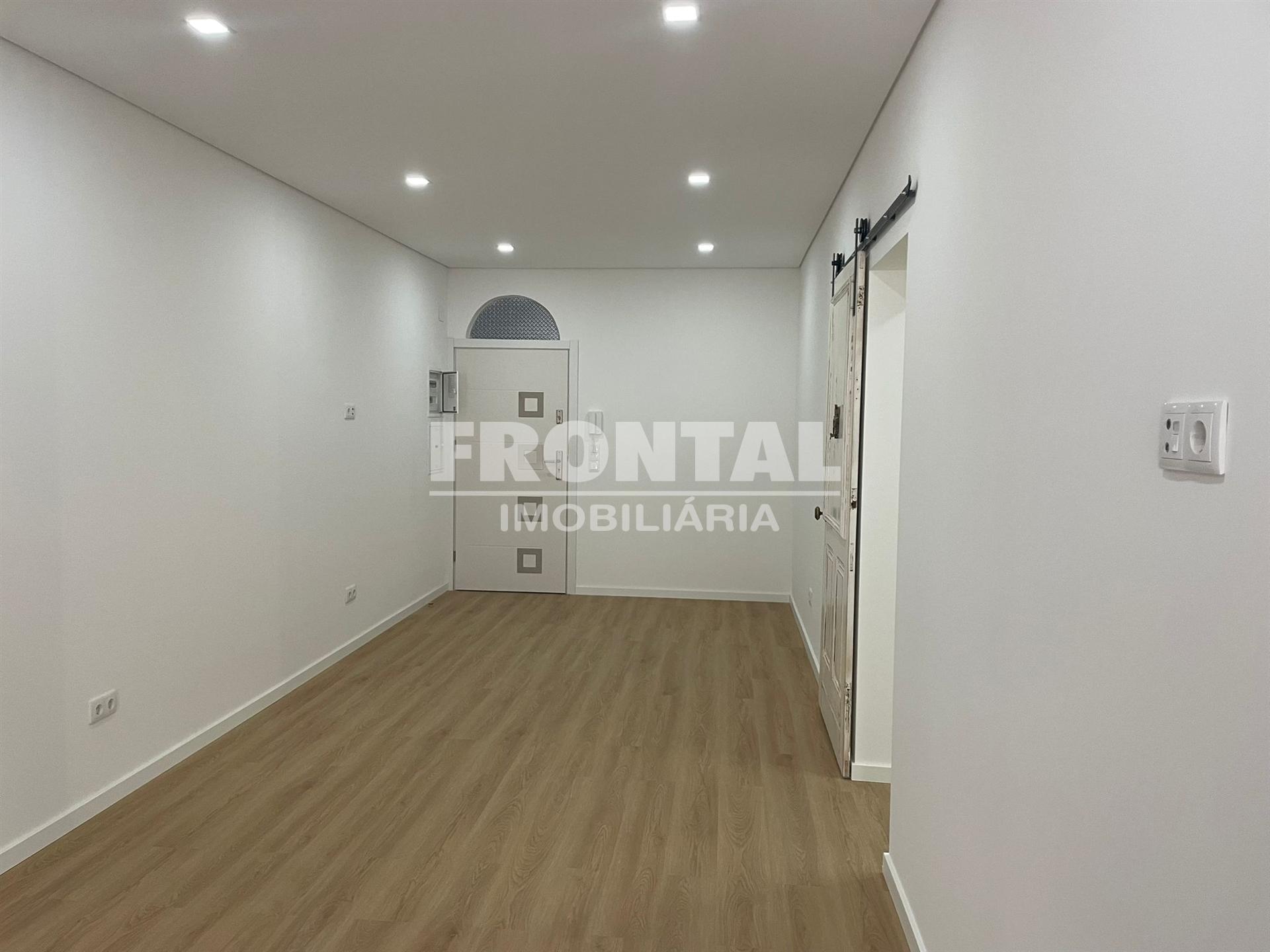 T2 com Terraço + Loja – Oportunidade 2 em 1