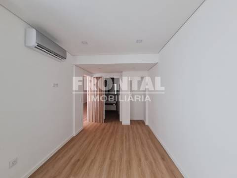 T2 com Terraço + Loja – Oportunidade 2 em 1