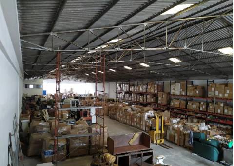 Armazém  Venda em São Pedro Fins,Maia