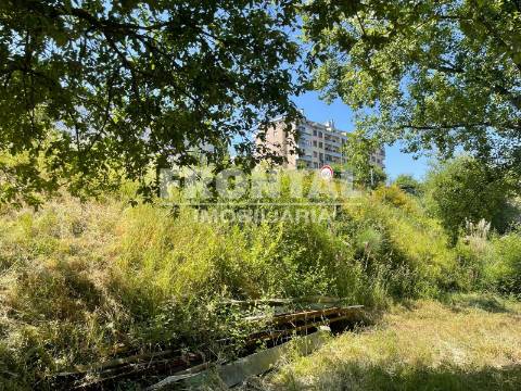 Terreno à venda – Oliveira do Douro