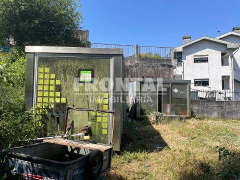 Terreno à venda – Oliveira do Douro