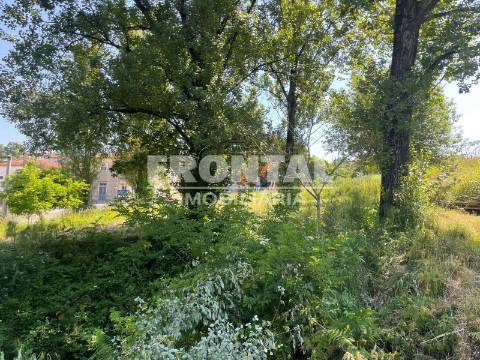 Terreno à venda – Oliveira do Douro