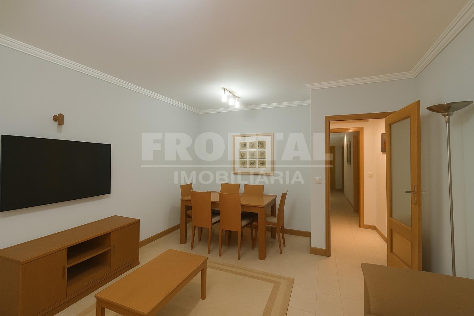 Apartamento T2 em Condomínio Fechado