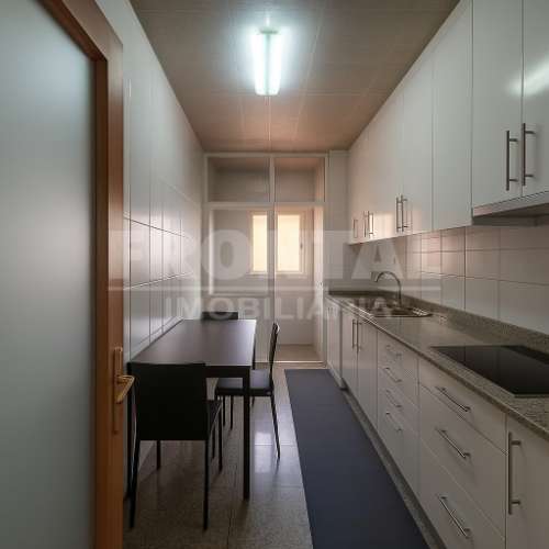 Apartamento T2 em Condomínio Fechado