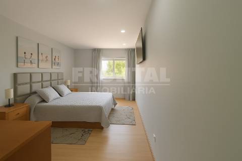 Apartamento T2 em Condomínio Fechado