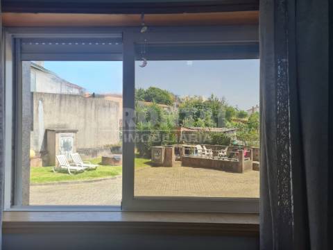 Apartamento T2 em Condomínio Fechado